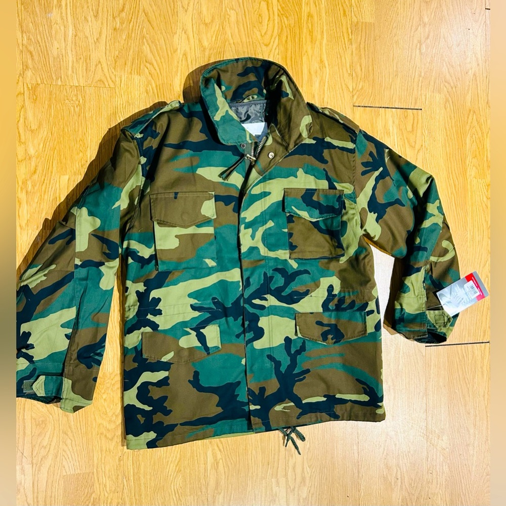 Rothco Camo M-65 Field Jacket (Woodland Camo)